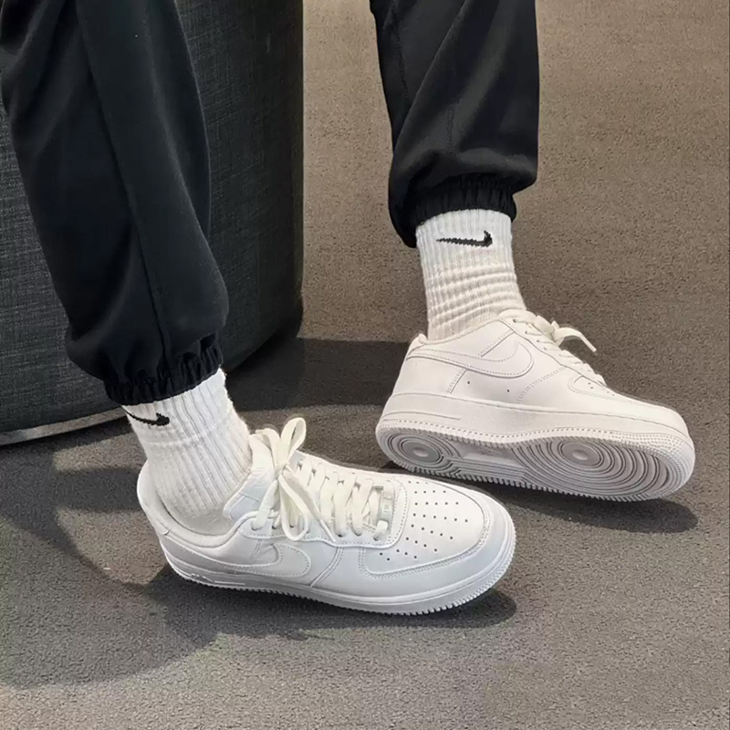 حذاء رياضي Nike Air Force 1 Pu - مراجعة Men'S Shoes Nike Air Force وسعره