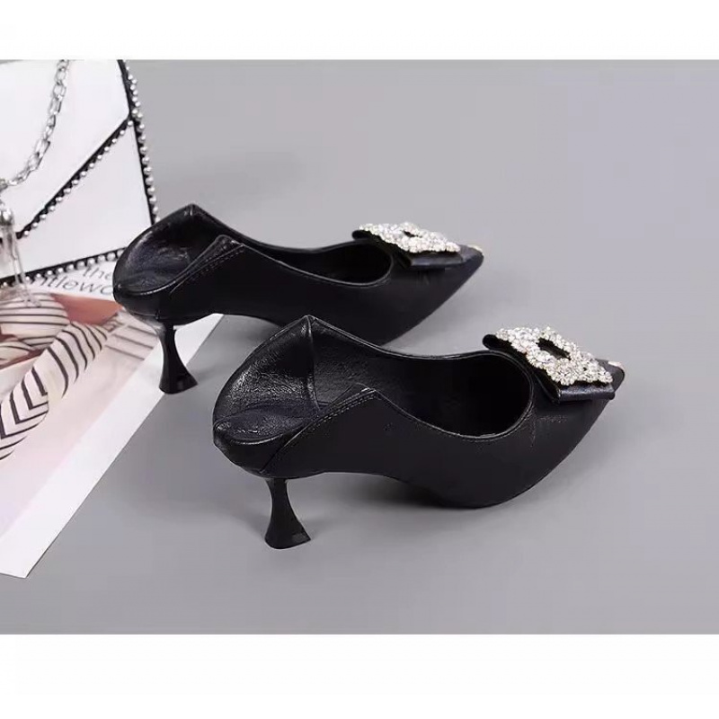 أحذية نسائية بكعب عالٍ مثيرة و - مراجعة Men Shoes Classic وسعره